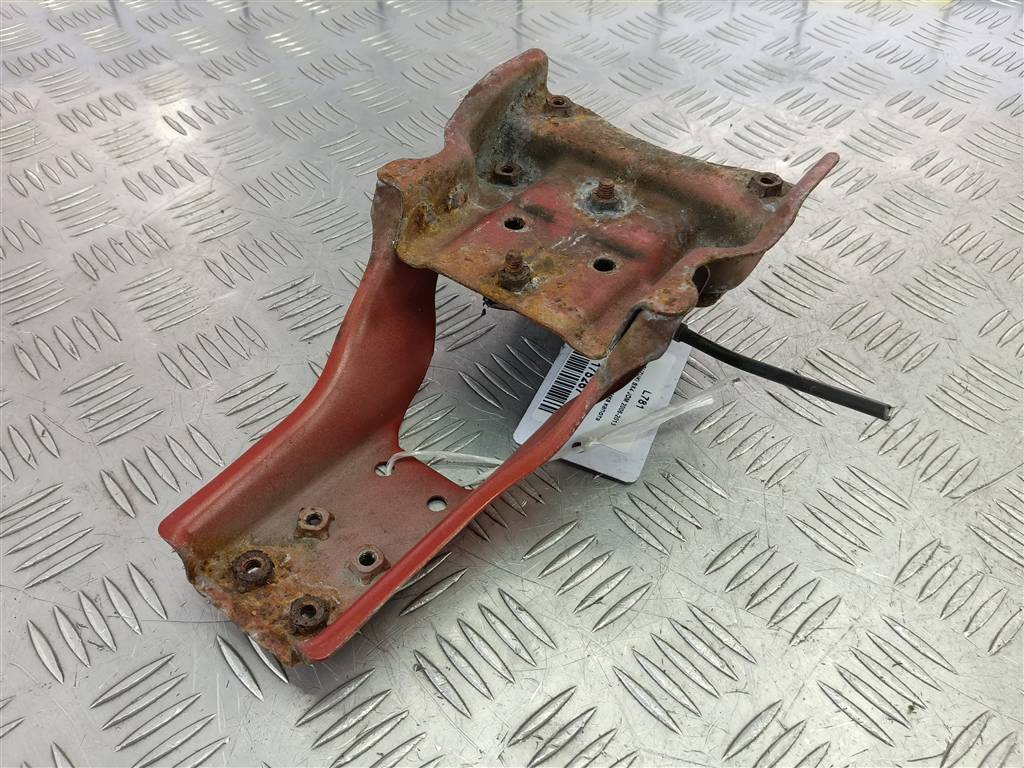 кронштейн замка капота SUZUKI SX4 1.6 4WD MT (112 л.с.)SX4  I рестайлинг (2009—2014) Внедорожник 5824080J00, 2470 рублей, Москва