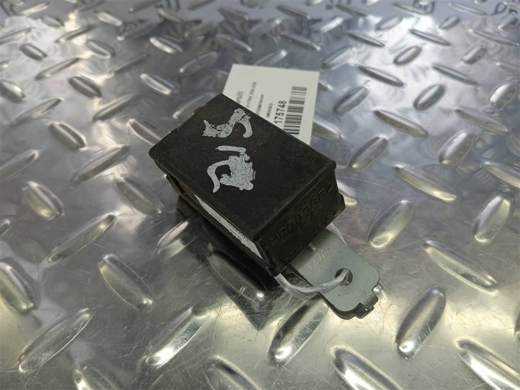 блок управления MITSUBISHI PAJERO  MR583832, 750 рублей, Москва