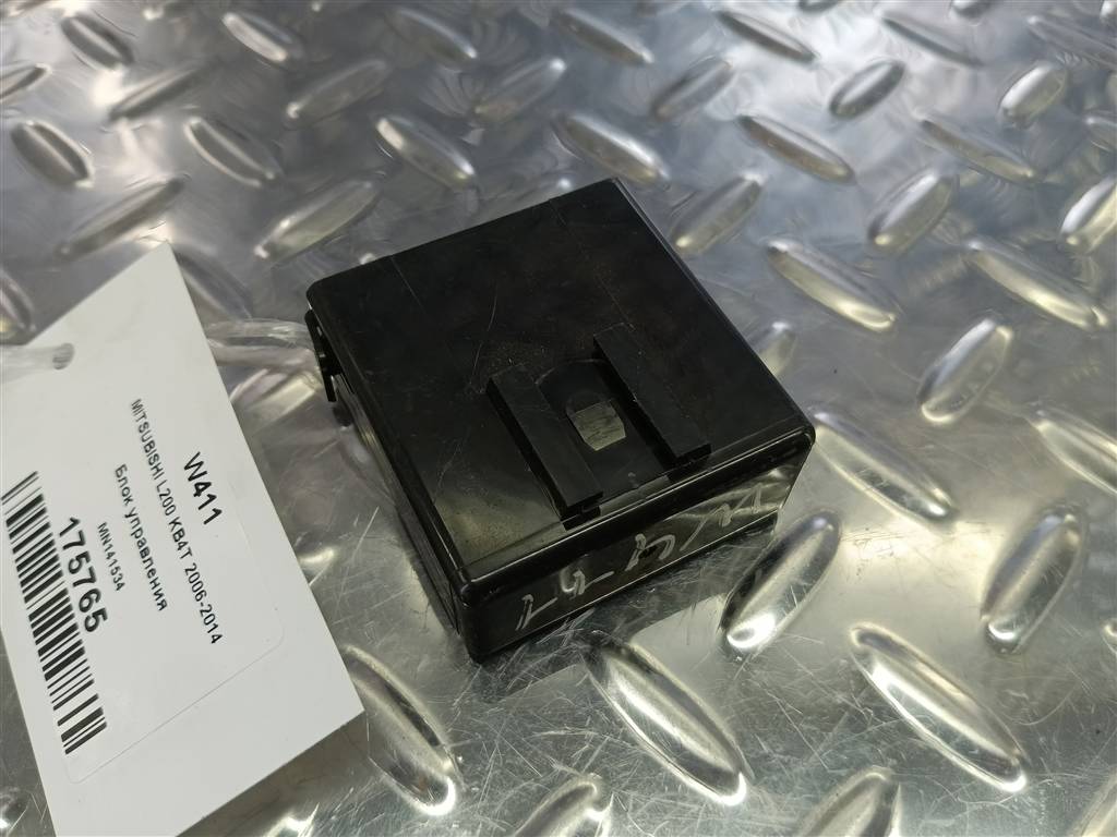 блок управления MITSUBISHI L200  2.5 DI-D MT (136 л.с.)L200  IV (2006—2014) Пикап MN141534, 750 рублей, Москва