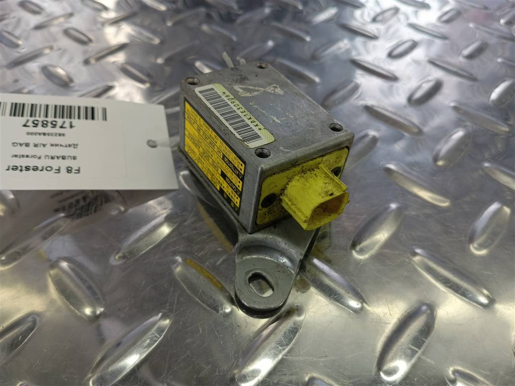 датчик удара (air bag) SUBARU Forester  98235SA000, 750 рублей, Москва