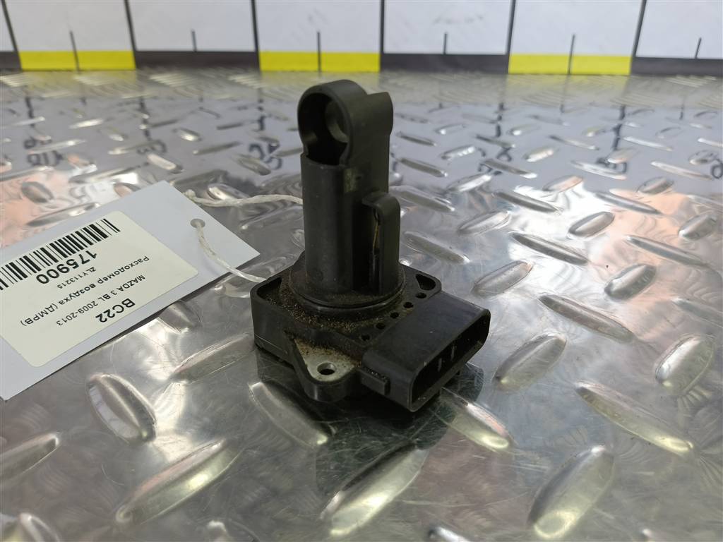 расходомер воздуха (дмрв) MAZDA 3  ZLY113215, 1210 рублей, Москва