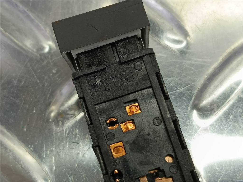 кнопка блокировки дифференциала Hyundai SANTA FE  932402B906HZ, 980 рублей, Москва