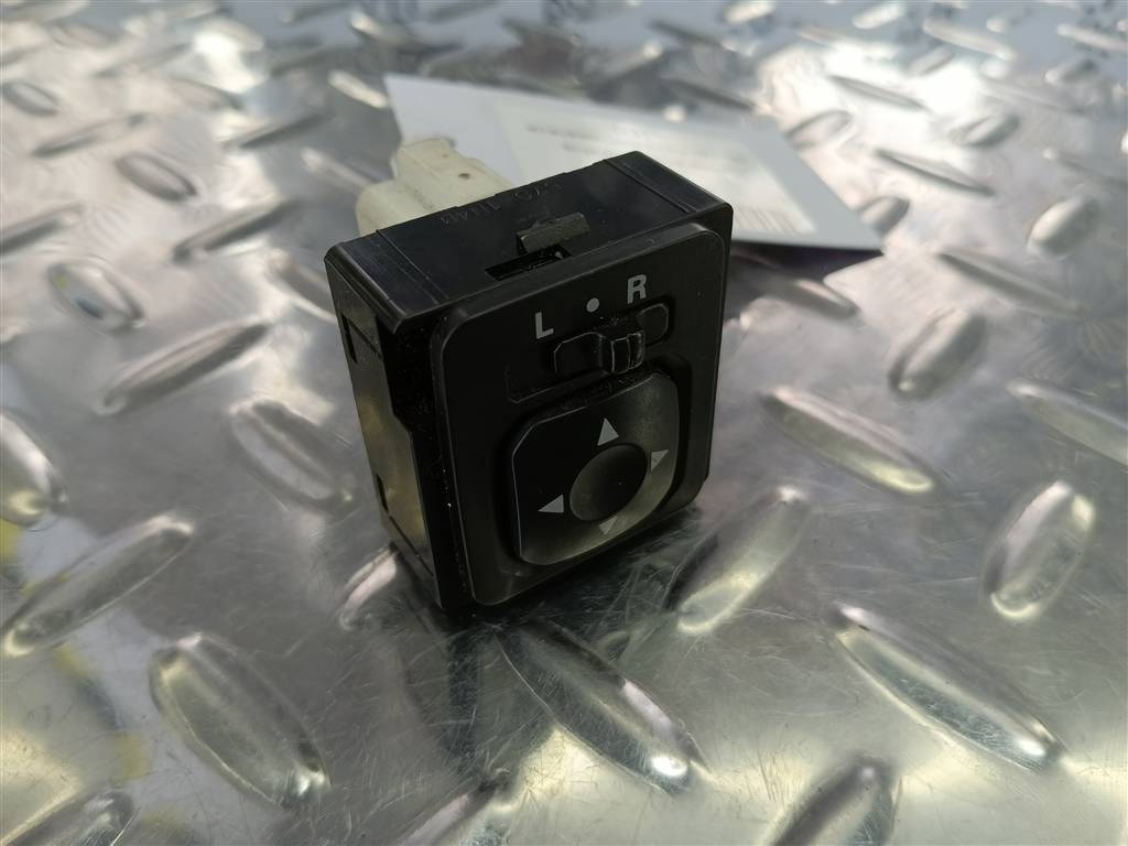 кнопка регулировки зеркал MITSUBISHI LANCER  MR417977, 520 рублей, Москва