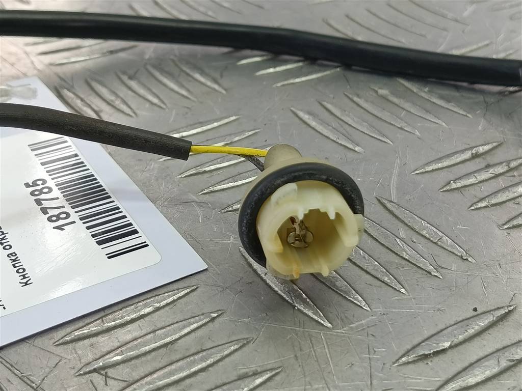 кнопка открывания багажника LAND ROVER FREELANDER 2.2 TD MT (150 л.с.)Freelander  II (2006—2010) Внедорожник LR002219, 2590 рублей, Москва