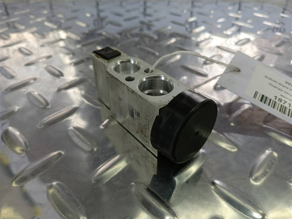 клапан кондиционера SUZUKI Grand Vitara 2.0 4WD MT (140 л.с.)Grand Vitara  II (2005—2008) Внедорожник 9543164J60, 520 рублей, Москва