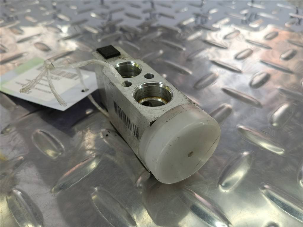 клапан кондиционера SUZUKI Grand Vitara 2.0 4WD MT (140 л.с.)Grand Vitara  II (2005—2008) Внедорожник 9543164J80, 750 рублей, Москва