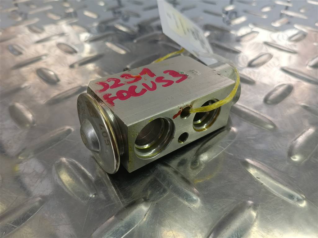 клапан кондиционера FORD Focus  1720823, 750 рублей, Москва