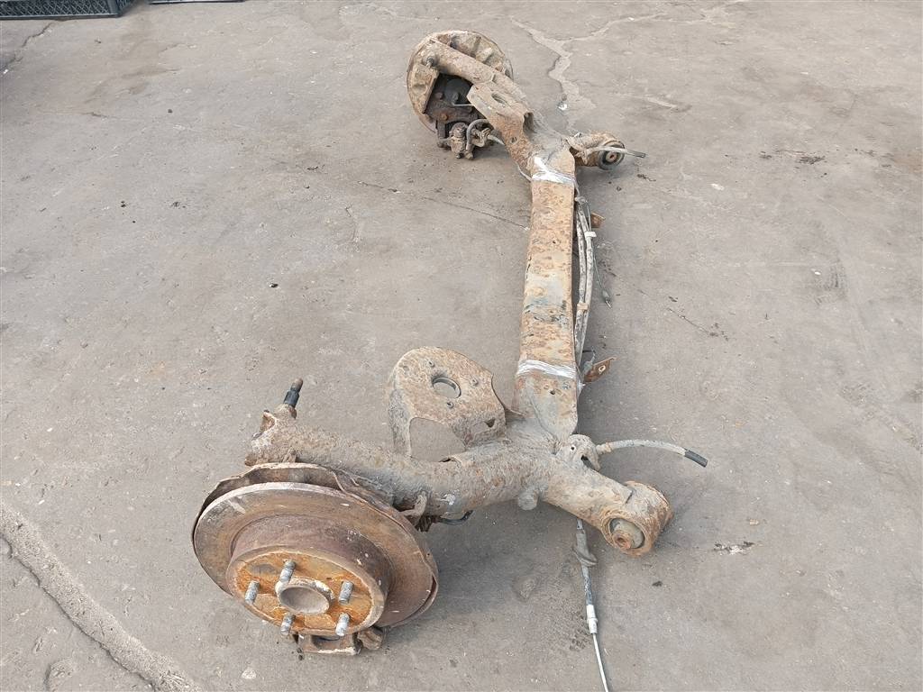 балка SUZUKI SX4 1.6 4WD MT (112 л.с.)SX4  I рестайлинг (2009—2014) Внедорожник 4650080J21, 17650 рублей, Москва