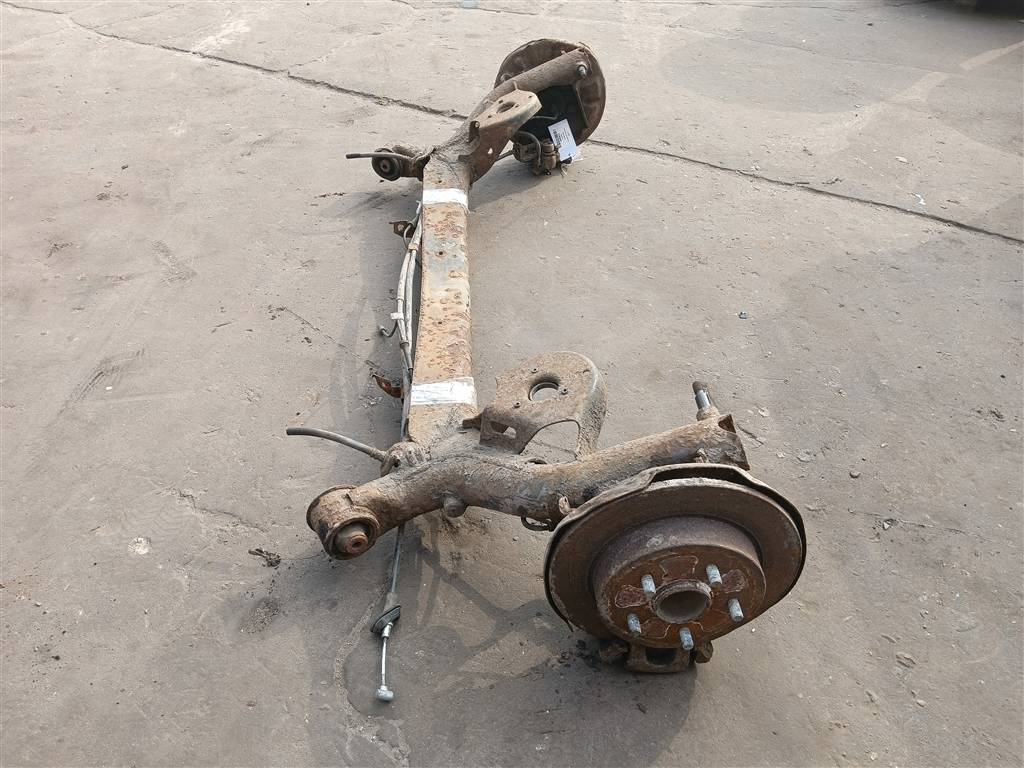 балка SUZUKI SX4 1.6 4WD MT (112 л.с.)SX4  I рестайлинг (2009—2014) Внедорожник 4650080J21, 17650 рублей, Москва