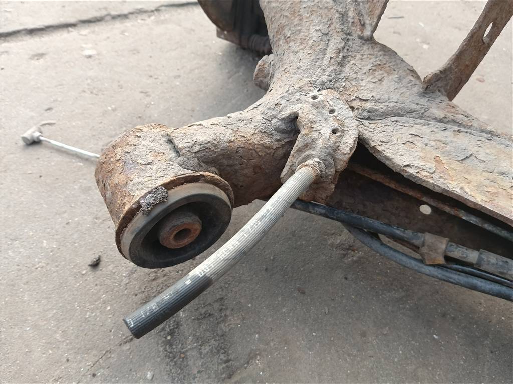 балка SUZUKI SX4 1.6 4WD MT (112 л.с.)SX4  I рестайлинг (2009—2014) Внедорожник 4650080J21, 17650 рублей, Москва