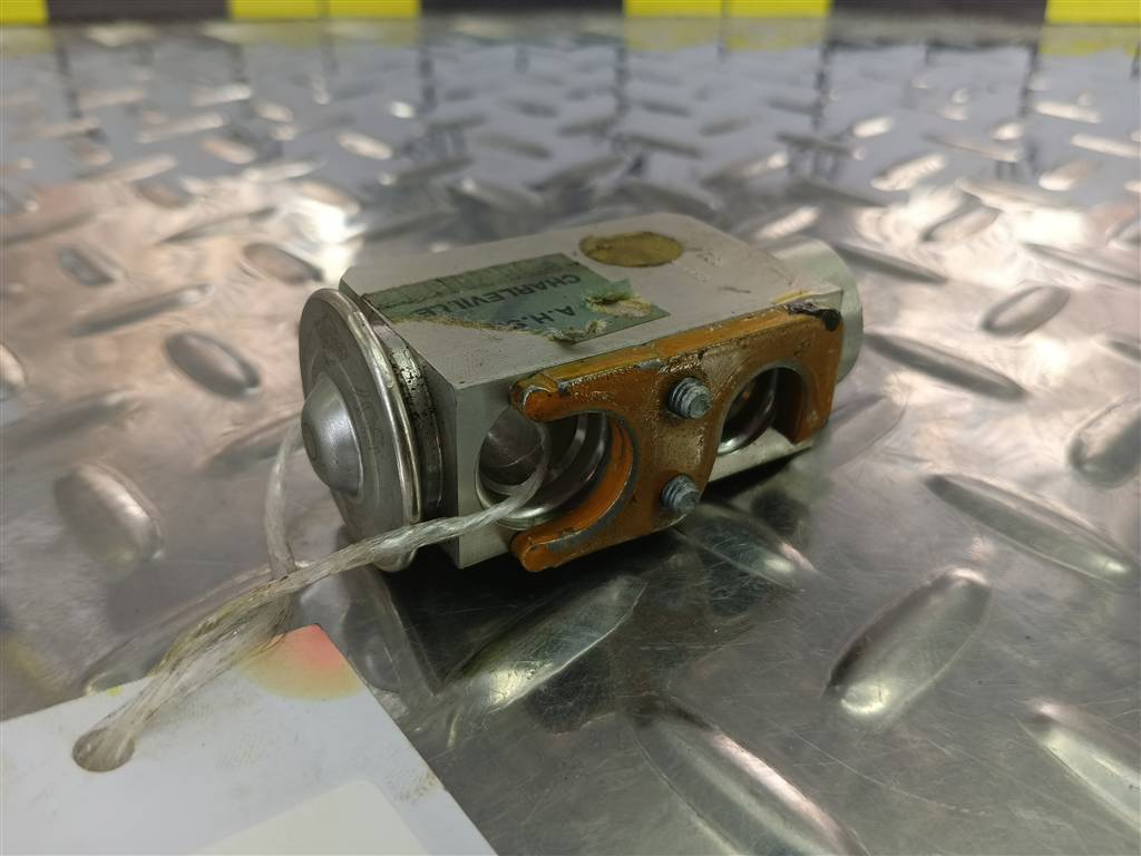 клапан кондиционера FORD Focus  1720823, 750 рублей, Москва