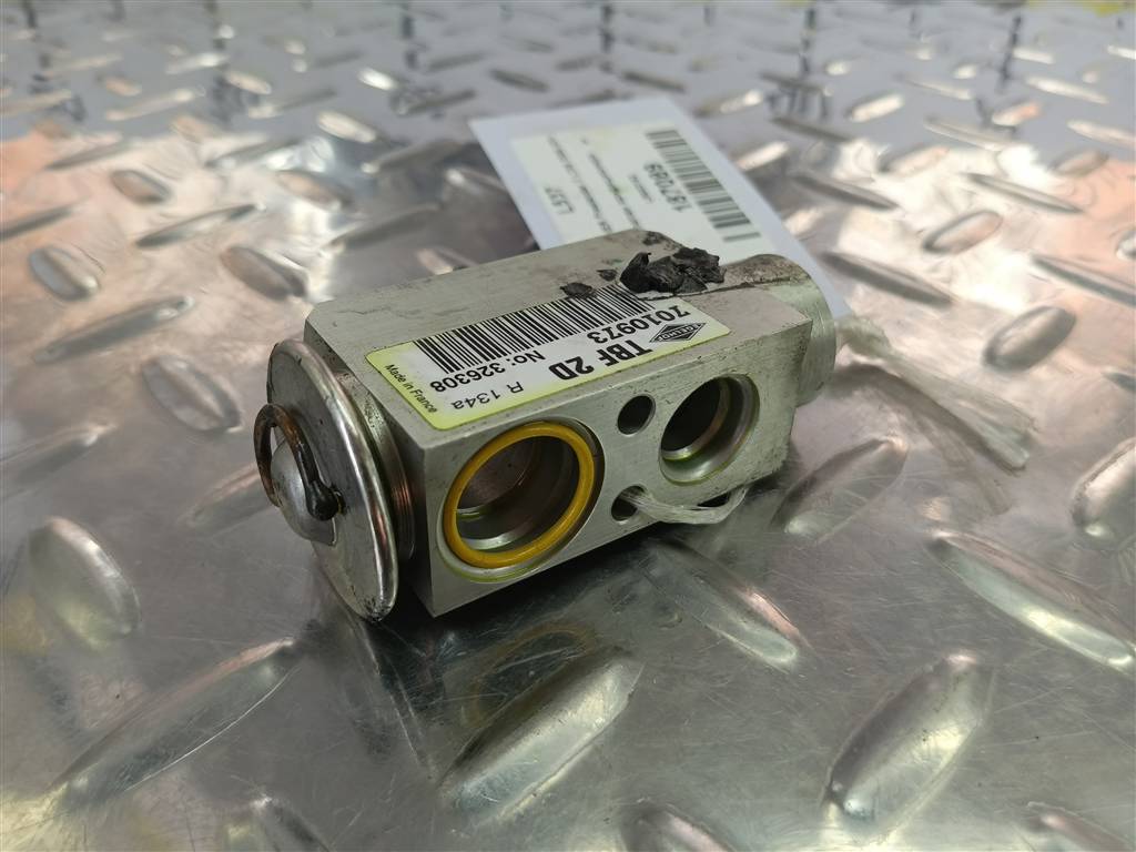 клапан кондиционера LAND ROVER FREELANDER 2.2 TD MT (150 л.с.)Freelander  II (2006—2010) Внедорожник LR003182, 980 рублей, Москва