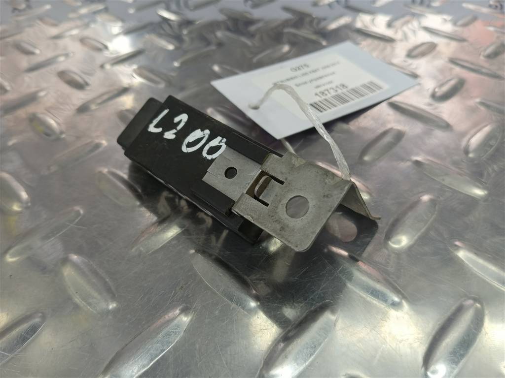 блок управления MITSUBISHI L200  2.5 DI-D MT (136 л.с.)L200  IV (2006—2014) Пикап MN141557, 750 рублей, Москва