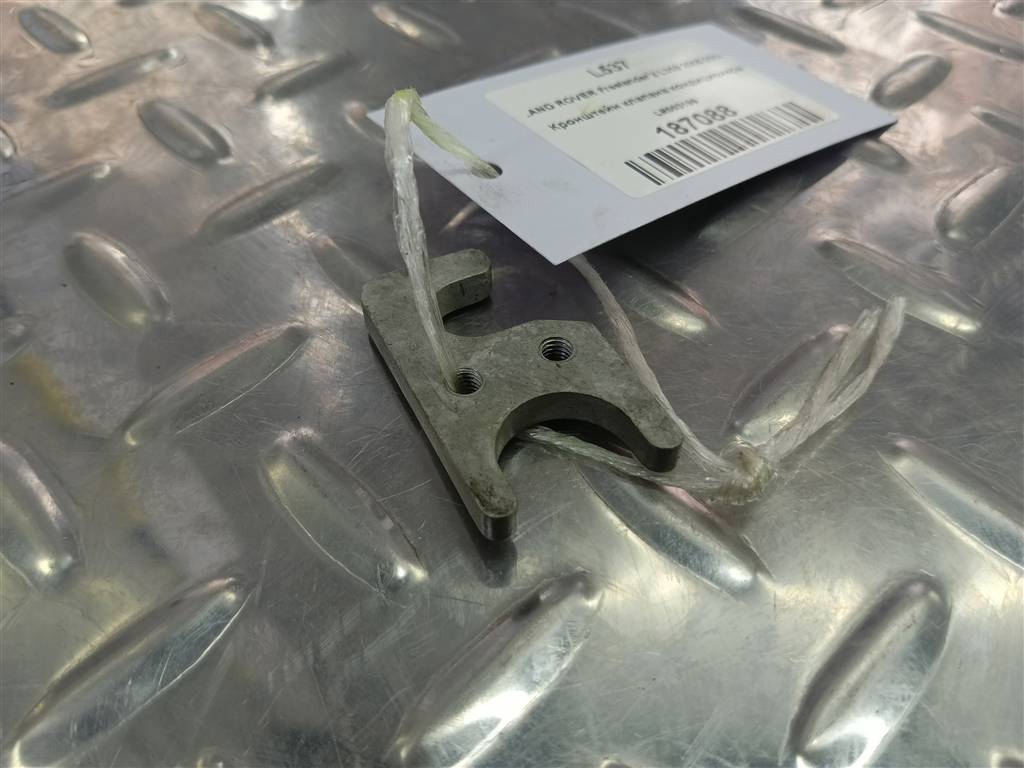 кронштейн клапана кондиционера LAND ROVER FREELANDER 2.2 TD MT (150 л.с.)Freelander  II (2006—2010) Внедорожник LR003199, 980 рублей, Москва