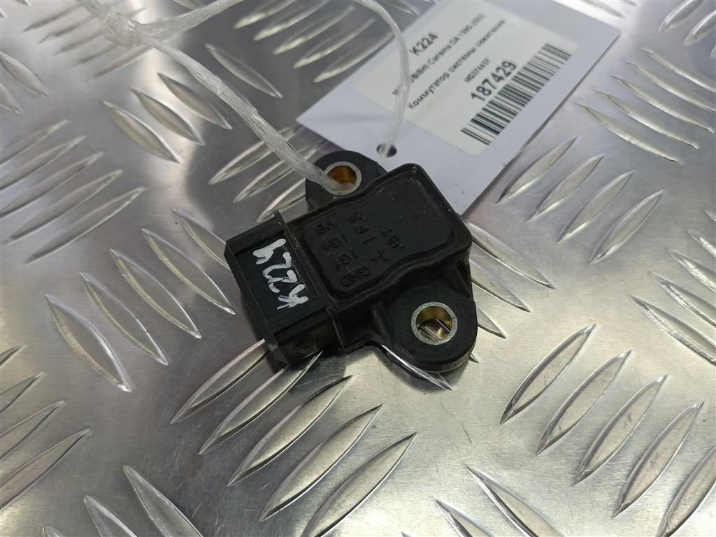 коммутатор системы зажигания MITSUBISHI CARISMA 1.6 AT (90 л.с.)Carisma  I рестайлинг (1999—2004) Лифтбек MD374437, 6730 рублей, Москва