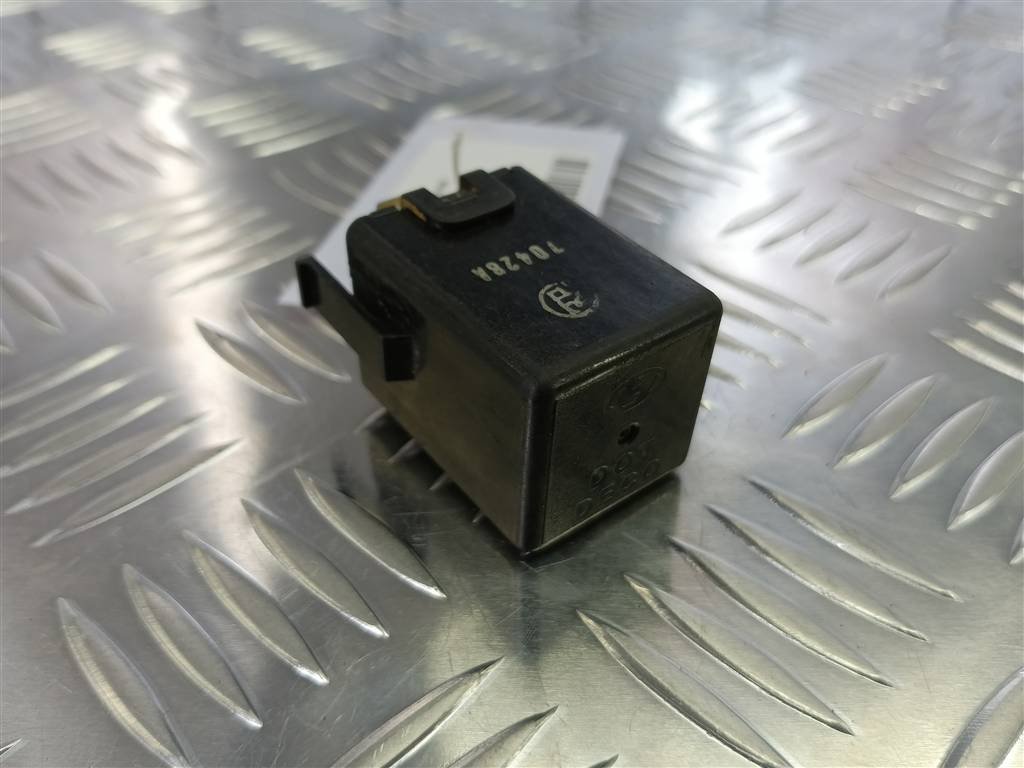 реле Hyundai   9555039000, 860 рублей, Москва