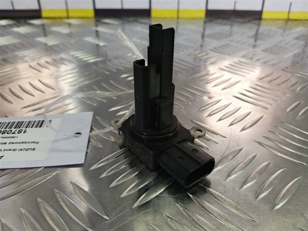 расходомер воздуха (дмрв) SUZUKI Grand Vitara 2.4 MT (169 л.с.)Grand Vitara  II рестайлинг (2008—2012) Внедорожник 1380054L00, 2010 рублей, Москва