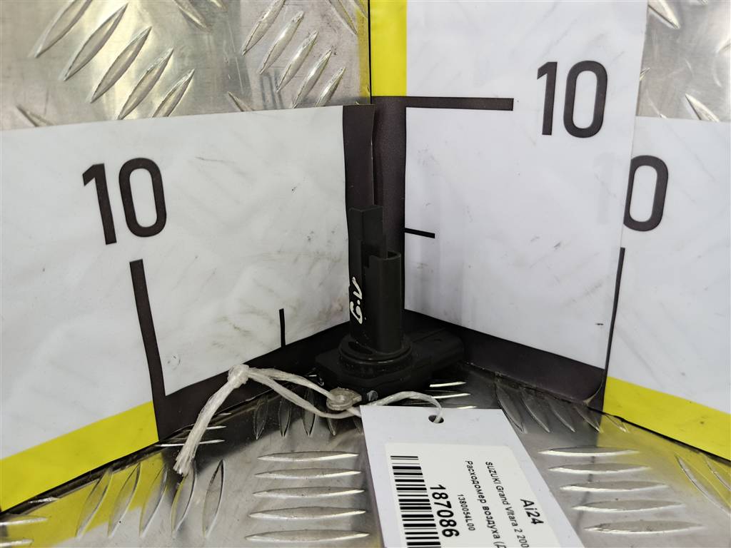 расходомер воздуха (дмрв) SUZUKI Grand Vitara 2.4 MT (169 л.с.)Grand Vitara  II рестайлинг (2008—2012) Внедорожник 1380054L00, 2010 рублей, Москва