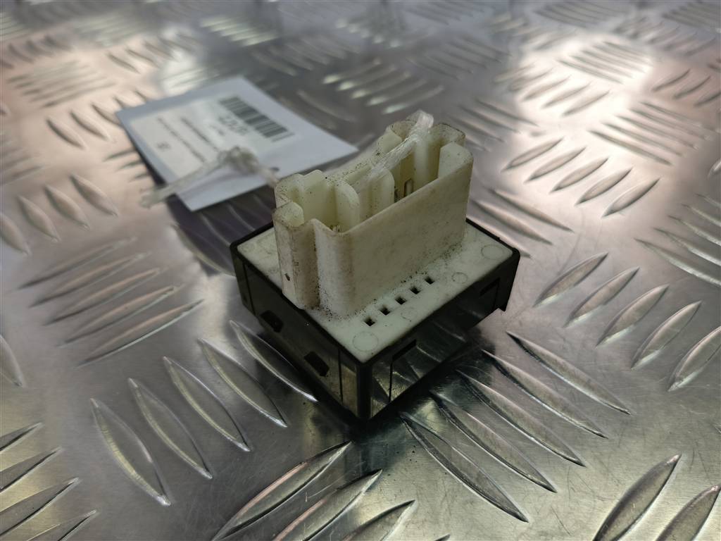 кнопка регулировки зеркал MITSUBISHI LANCER  MR417977, 520 рублей, Москва