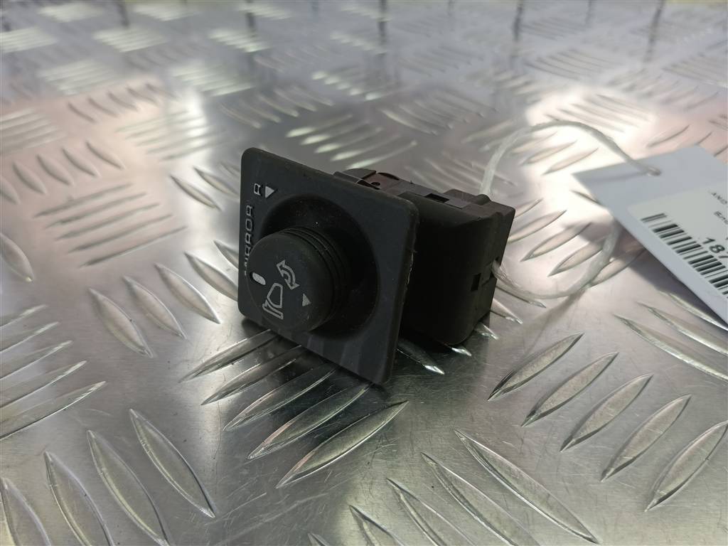 кнопка регулировки зеркал LAND ROVER FREELANDER  YUH100270LNF, 860 рублей, Москва