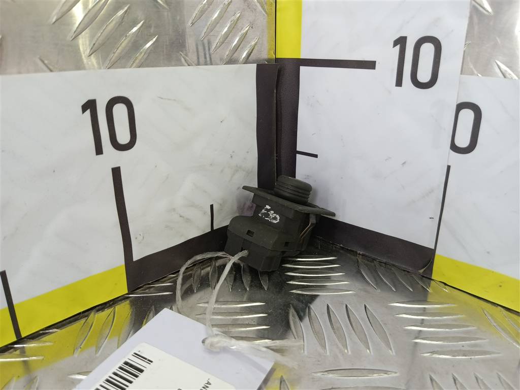 кнопка регулировки зеркал LAND ROVER FREELANDER  YUH100270LNF, 860 рублей, Москва