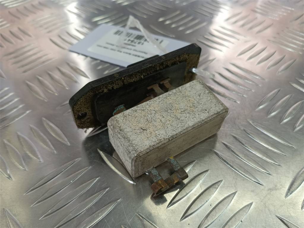 резистор отопителя (ежик) MITSUBISHI Space Star  MR460365, 1550 рублей, Москва