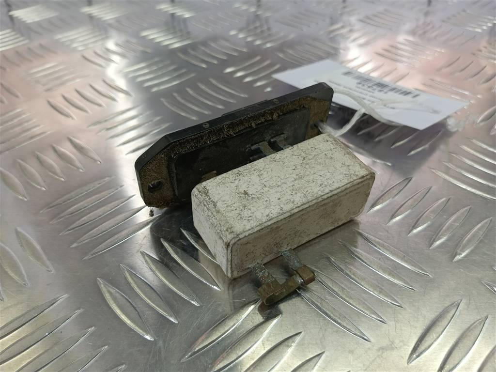 резистор отопителя (ежик) MITSUBISHI Space Star  MR460365, 1550 рублей, Москва