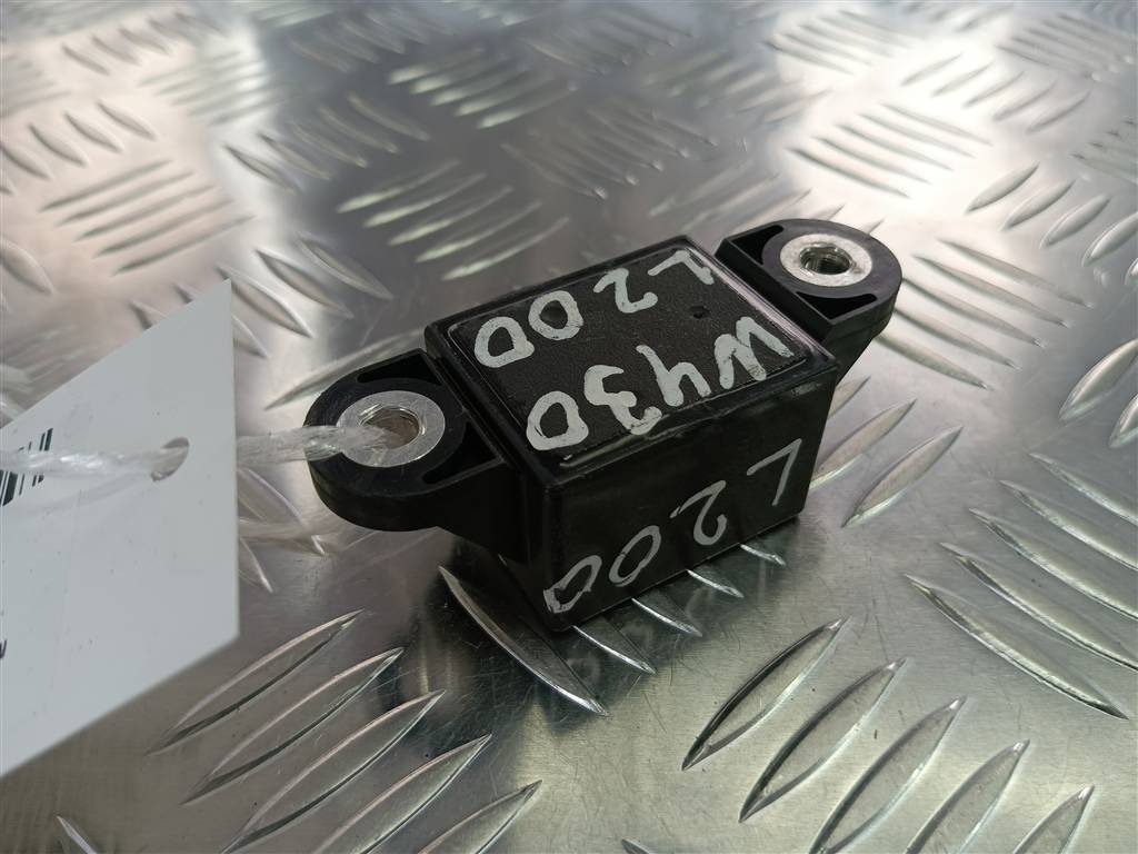 датчик ускорения MITSUBISHI L200  2.5 DI-D MT (136 л.с.)L200  IV (2006—2014) Пикап MN116715, 750 рублей, Москва