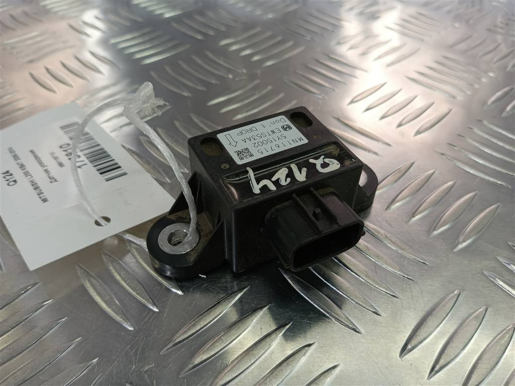 датчик ускорения MITSUBISHI L200  2.5 DI-D MT (136 л.с.)L200  IV (2006—2014) Пикап MN116715, 750 рублей, Москва