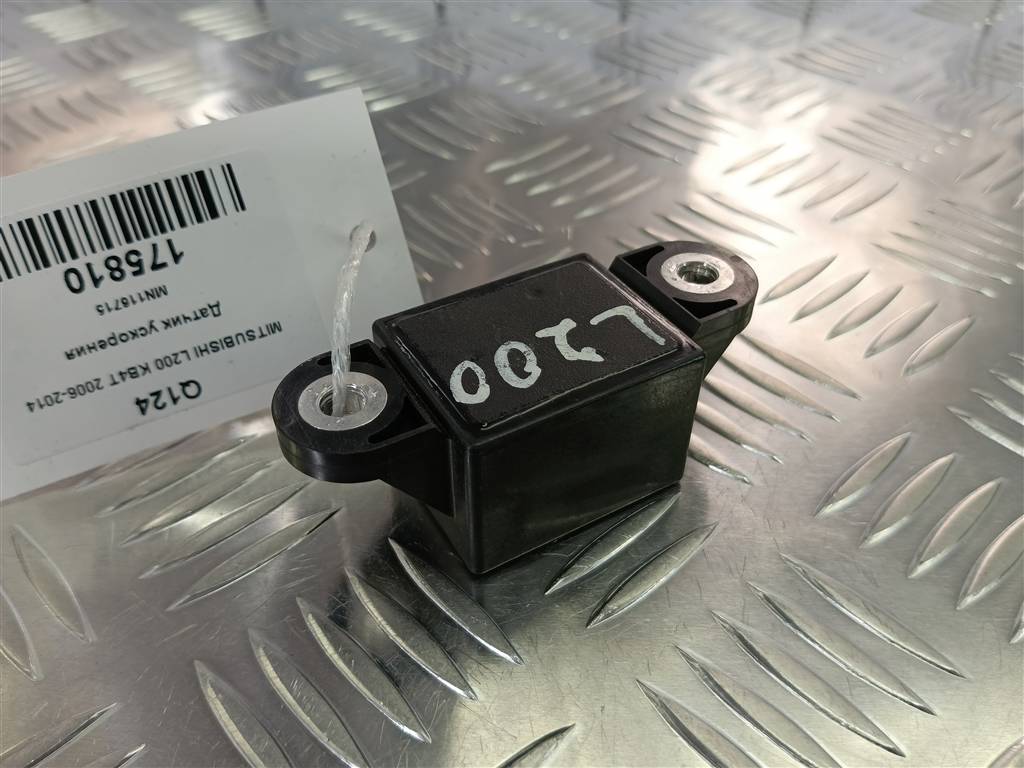 датчик ускорения MITSUBISHI L200  2.5 DI-D MT (136 л.с.)L200  IV (2006—2014) Пикап MN116715, 750 рублей, Москва