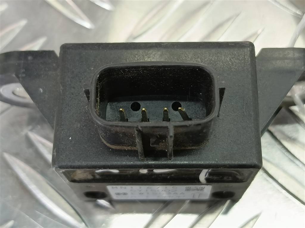 датчик ускорения MITSUBISHI L200  2.5 DI-D MT (136 л.с.)L200  IV (2006—2014) Пикап MN116715, 750 рублей, Москва
