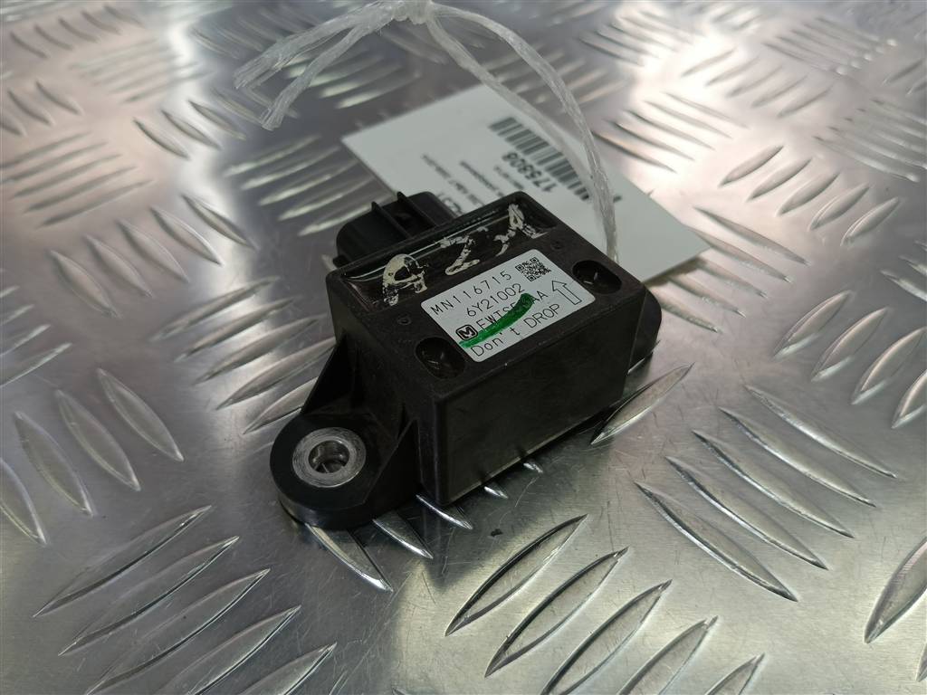 датчик ускорения MITSUBISHI L200   MN116715, 750 рублей, Москва