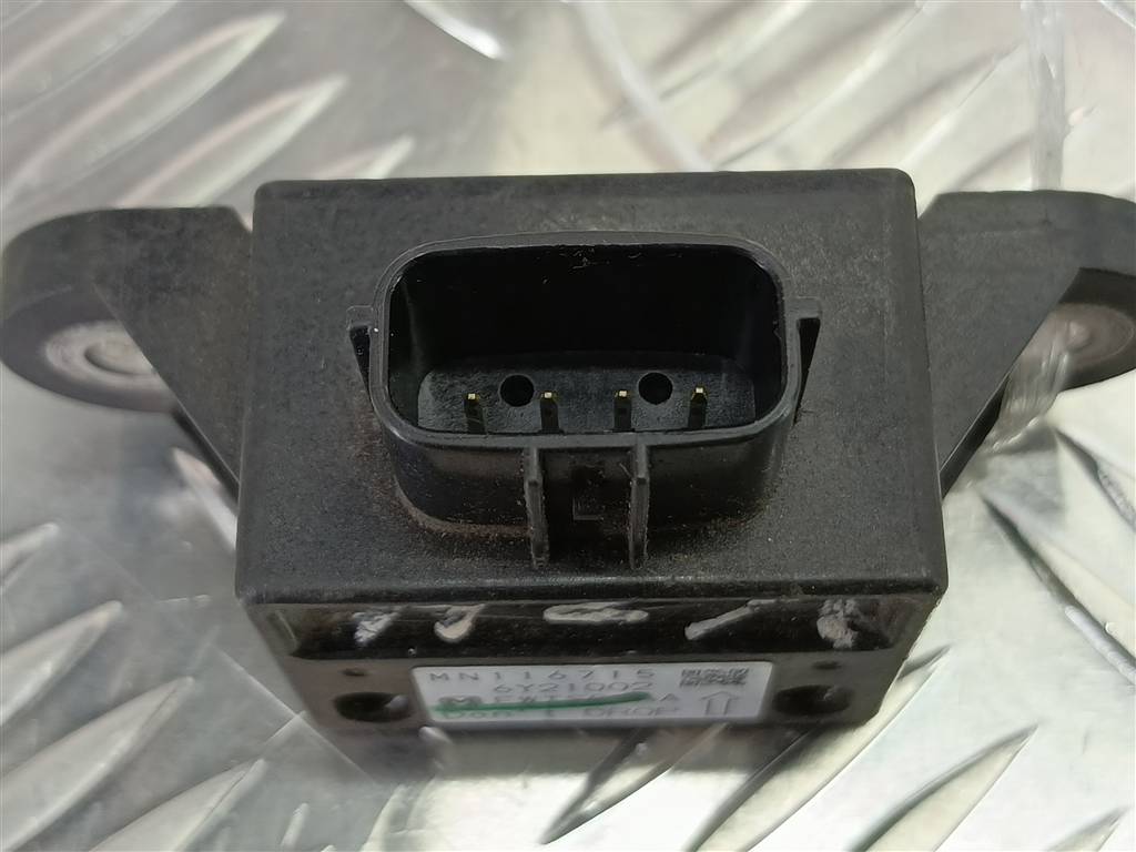 датчик ускорения MITSUBISHI L200   MN116715, 750 рублей, Москва