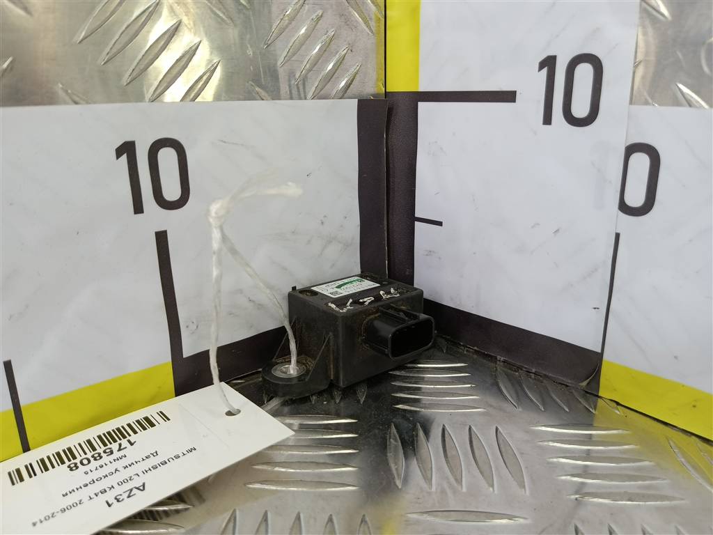 датчик ускорения MITSUBISHI L200   MN116715, 750 рублей, Москва