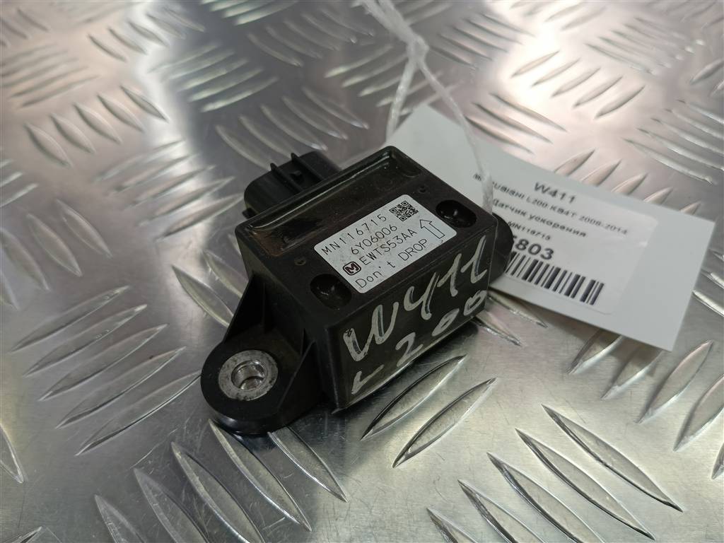 датчик ускорения MITSUBISHI L200  2.5 DI-D MT (136 л.с.)L200  IV (2006—2014) Пикап MN116715, 750 рублей, Москва