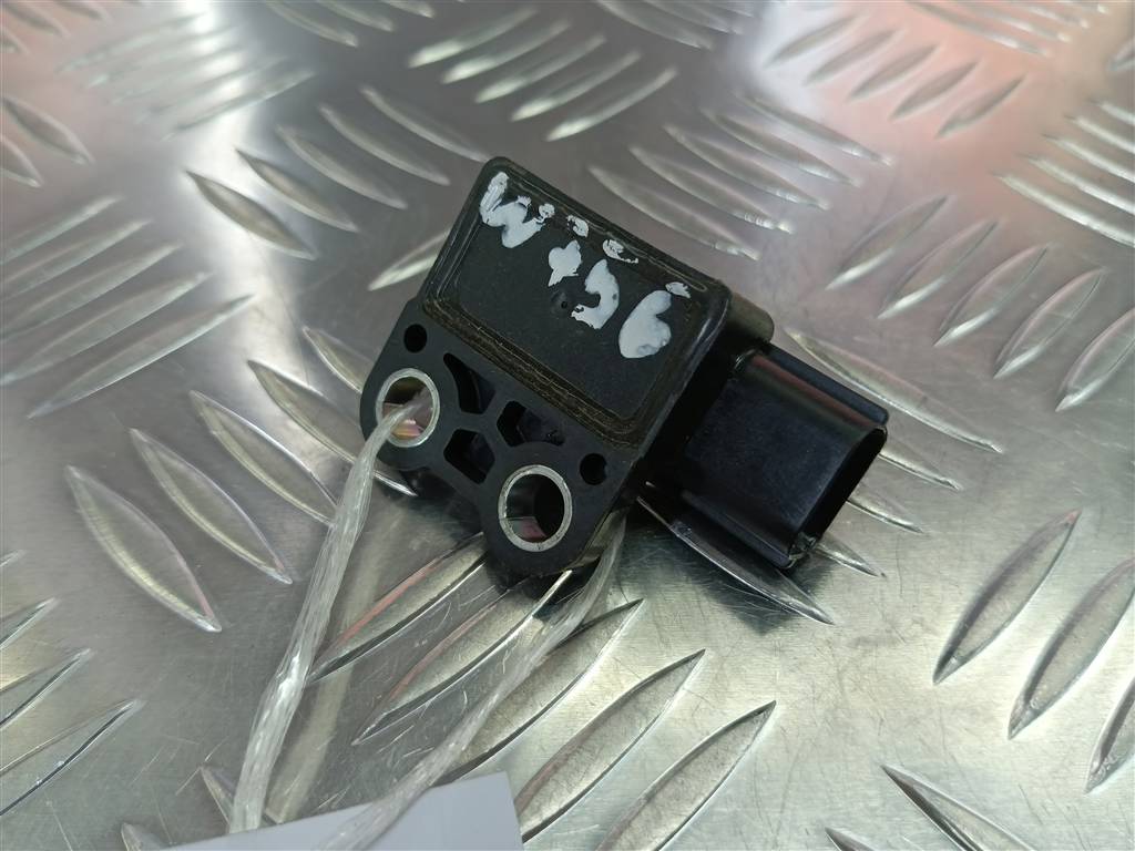 датчик ускорения SUZUKI SX4 1.6 4WD MT (112 л.с.)SX4  I рестайлинг (2009—2014) Внедорожник 33945-82C10, 630 рублей, Москва