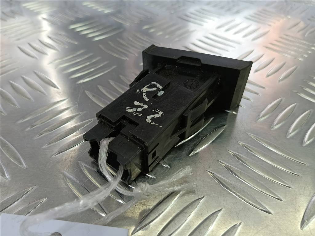 кнопка аварийной сигнализации SUZUKI JIMNY Jimny 3743059J10, 750 рублей, Москва