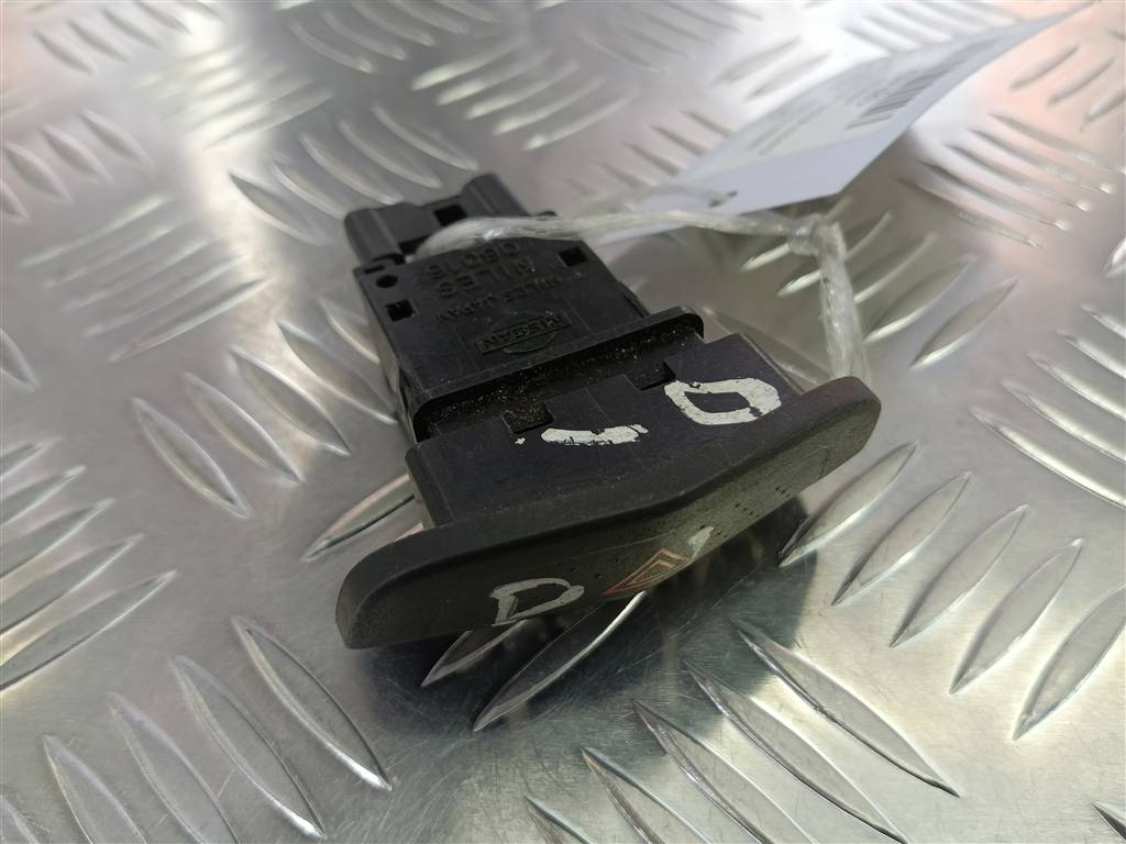 кнопка аварийной сигнализации NISSAN PRIMERA  25290AU000, 520 рублей, Москва