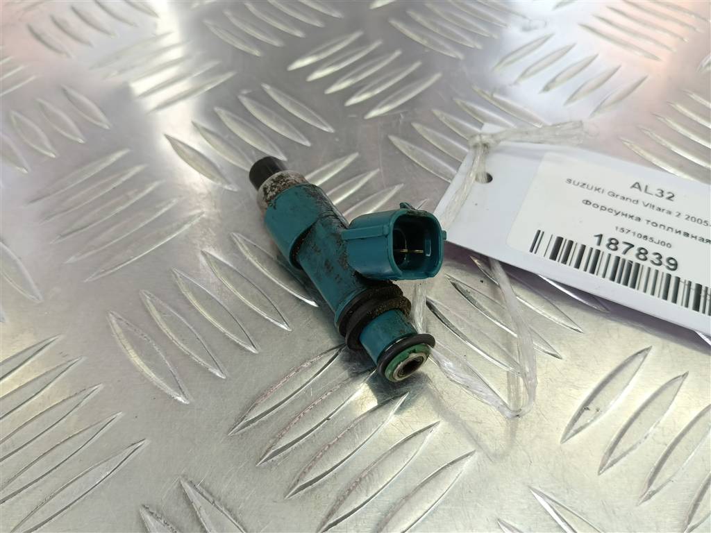 форсунка топливная SUZUKI Grand Vitara 2.0 4WD MT (140 л.с.)Grand Vitara  II (2005—2008) Внедорожник 1571065J00, 750 рублей, Москва