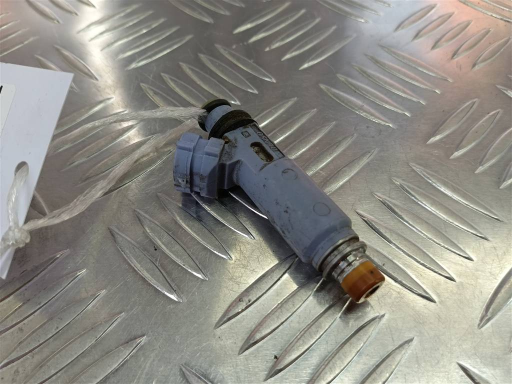 форсунка топливная SUZUKI JIMNY  1571080G01, 750 рублей, Москва