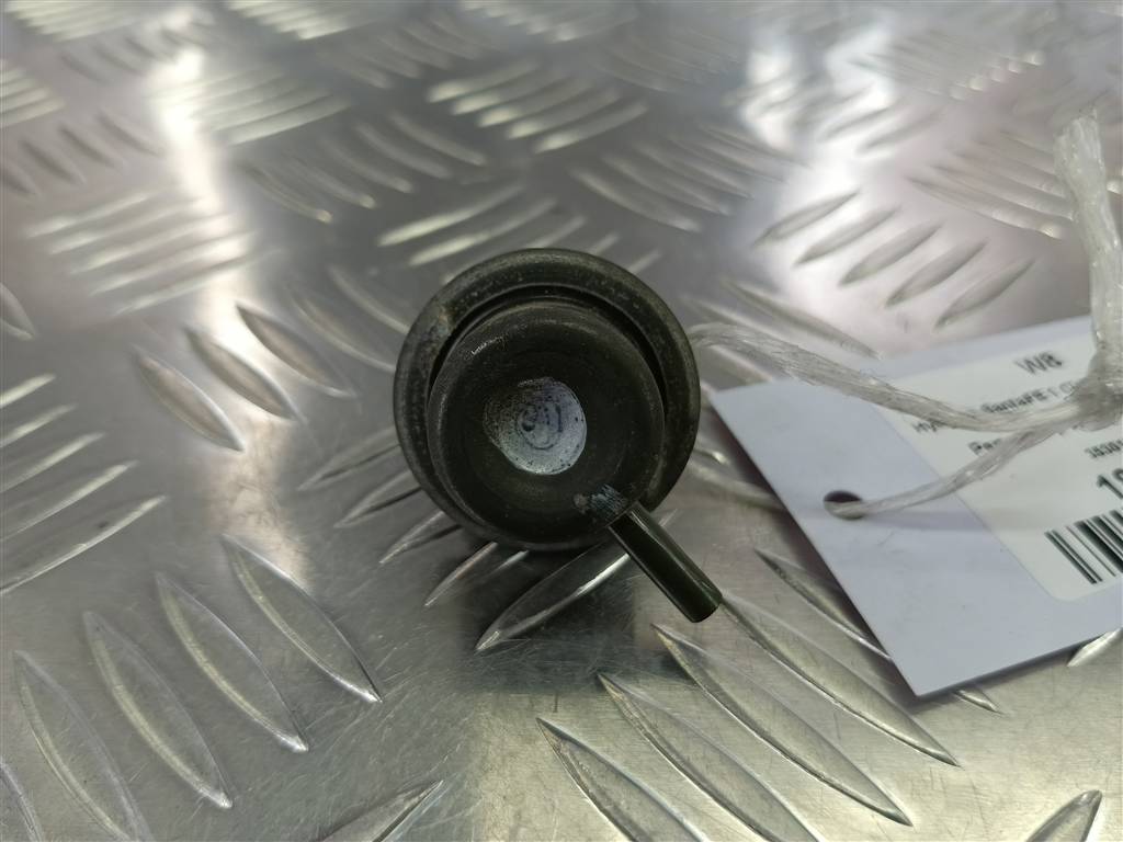 датчик давления топлива Hyundai SANTA FE  3530138300A, 1210 рублей, Москва