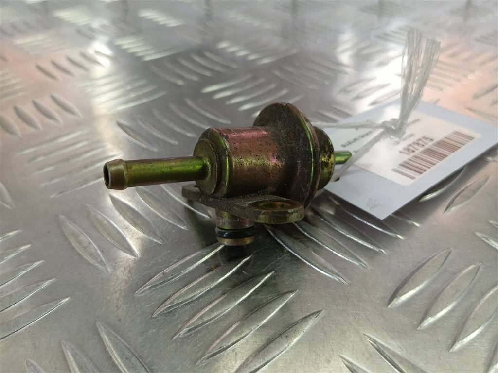 датчик давления топлива SUZUKI Grand Vitara 1.6 4WD MT (106 л.с.)Grand Vitara  II (2005—2008) Внедорожник 15610-67D00, 980 рублей, Москва