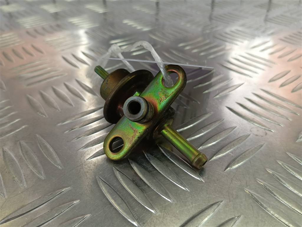 датчик давления топлива SUZUKI Grand Vitara 1.6 4WD MT (106 л.с.)Grand Vitara  II (2005—2008) Внедорожник 15610-67D00, 980 рублей, Москва