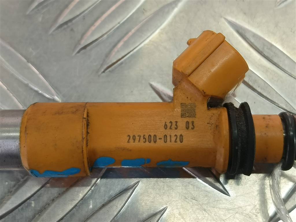 форсунка топливная SUZUKI JIMNY 1.3 AT (85 л.с.)Jimny  III рестайлинг (2005—2012) Внедорожник 1571086G00, 630 рублей, Москва