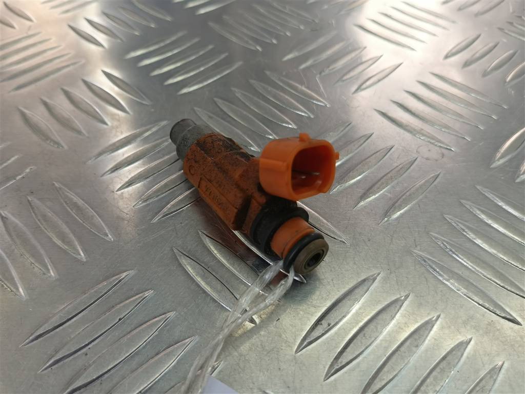 форсунка топливная SUZUKI Grand Vitara 2.0 MT (128 л.с.)Grand Vitara  I (1997—2001) Внедорожник 15710-65D00, 2240 рублей, Москва