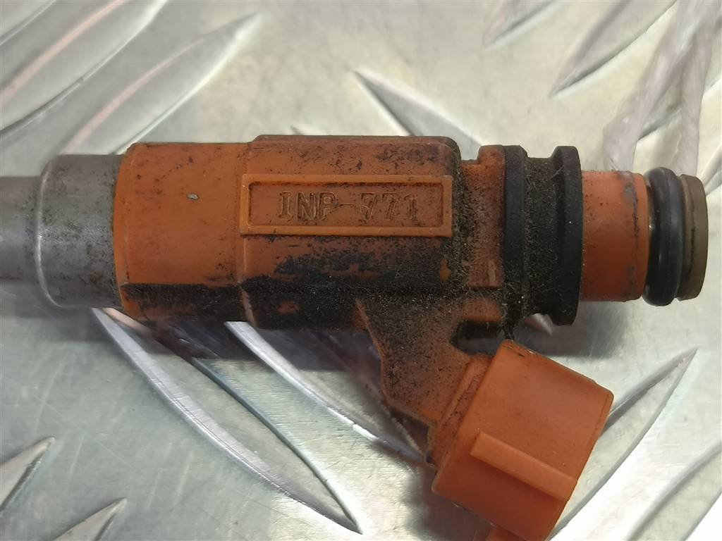 форсунка топливная SUZUKI Grand Vitara 2.0 MT (128 л.с.)Grand Vitara  I (1997—2001) Внедорожник 15710-65D00, 2240 рублей, Москва