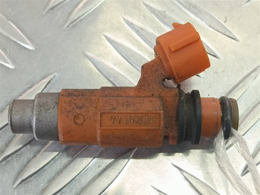 форсунка топливная SUZUKI Grand Vitara 2.0 MT (128 л.с.)Grand Vitara  I (1997—2001) Внедорожник 15710-65D00, 2240 рублей, Москва