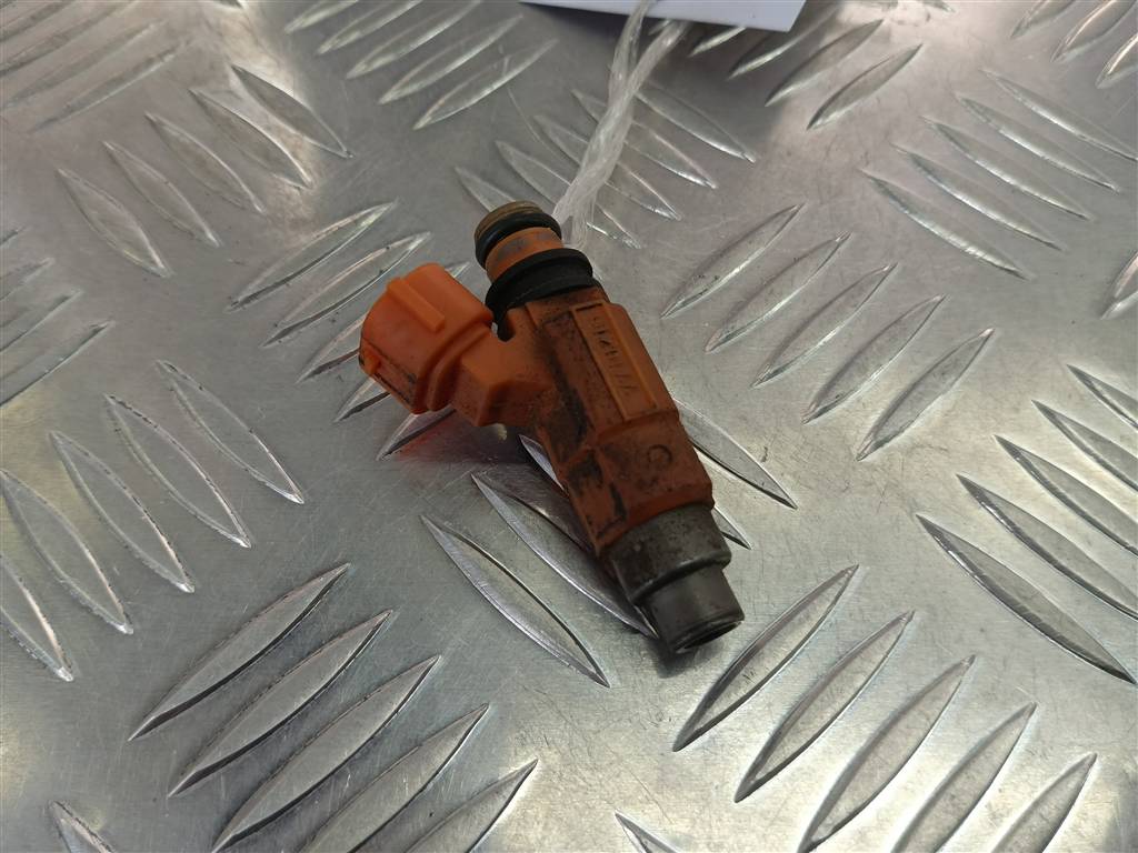 форсунка топливная SUZUKI Grand Vitara 2.0 MT (128 л.с.)Grand Vitara  I (1997—2001) Внедорожник 15710-65D00, 2240 рублей, Москва