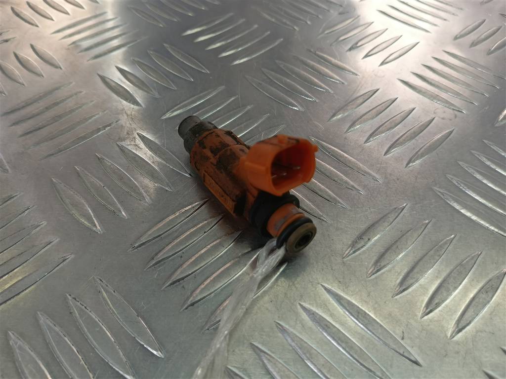 форсунка топливная SUZUKI Grand Vitara 2.0 MT (128 л.с.)Grand Vitara  I (1997—2001) Внедорожник 15710-65D00, 2240 рублей, Москва