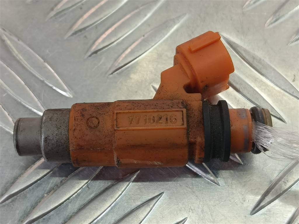 форсунка топливная SUZUKI Grand Vitara 2.0 MT (128 л.с.)Grand Vitara  I (1997—2001) Внедорожник 15710-65D00, 2240 рублей, Москва